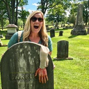 Meet your Posher, Alicia